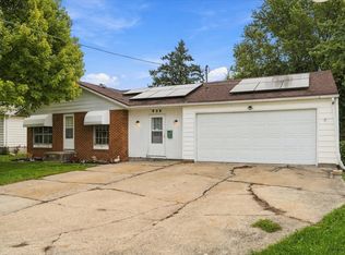 908 S Congress Ave, Polo, IL 61064