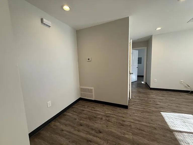 6189 Northwood Dr #2 — Photo 11
