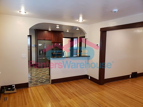 4th image of 2000 S Douglas St