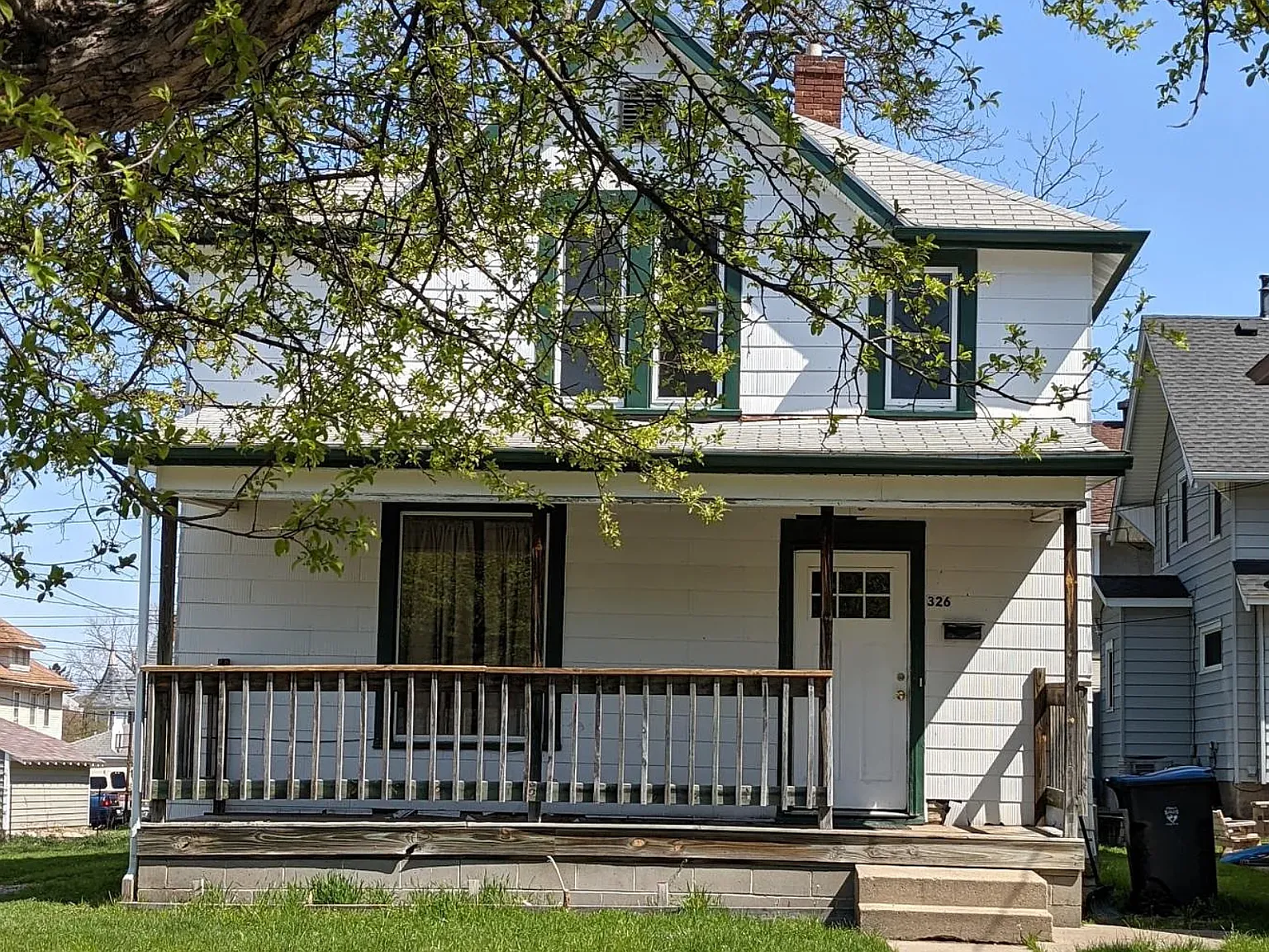 5 bed, 1824 sqft, $2,200 — Photo 1