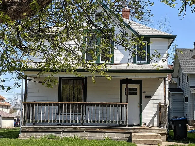 326 E Hickory St — Photo 1