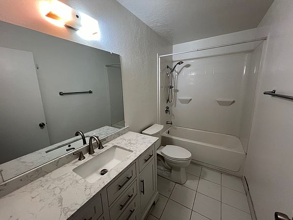 4th image of 569 Mello Ln #B