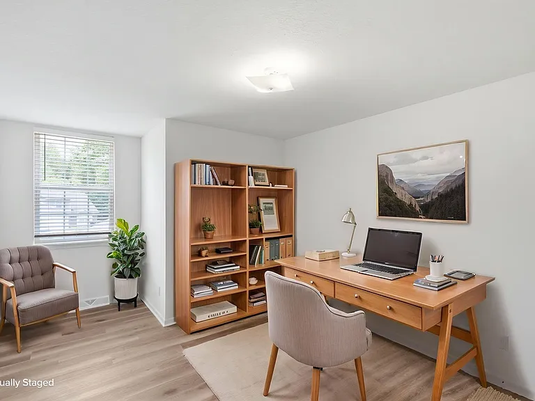 4402 - 4404 Jeana Court — Photo 17