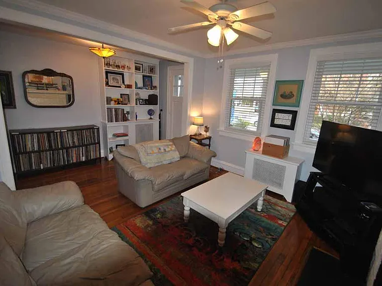 2923 Grayland Ave — Photo 6