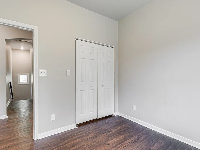 2413 Lamb Ave #1 — Photo 15