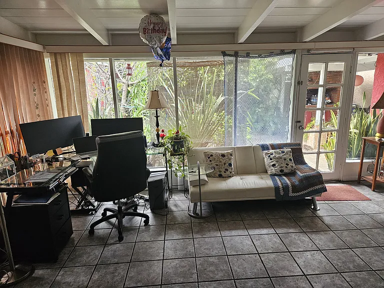 Daisy Ave — Photo 48