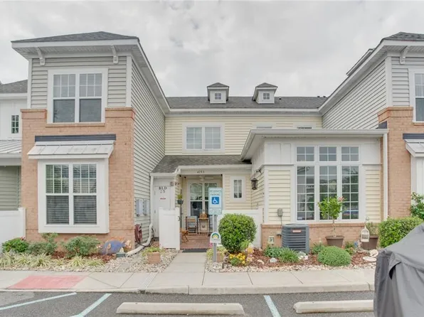 4153 Mariners Point Rd, Norfolk, VA 23518