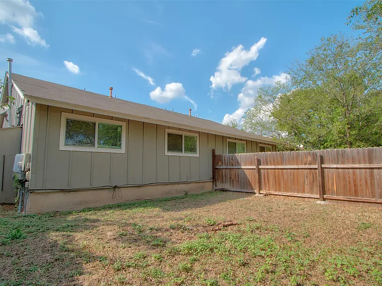 10621 Lanshire Dr #A — Photo 13
