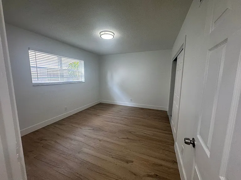 2822 Van Buren St — Photo 15