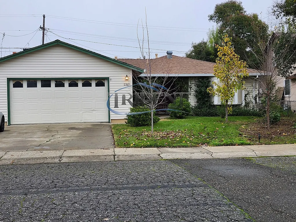 2315 Edwards St photo 1