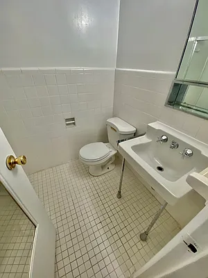 Rented by Douglas Elliman | media 10