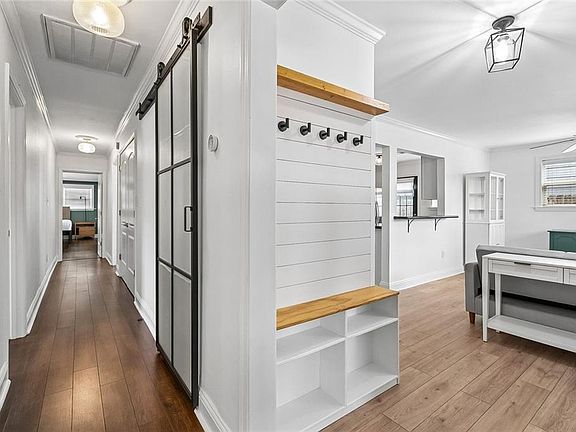 5th image of 3225 39th St