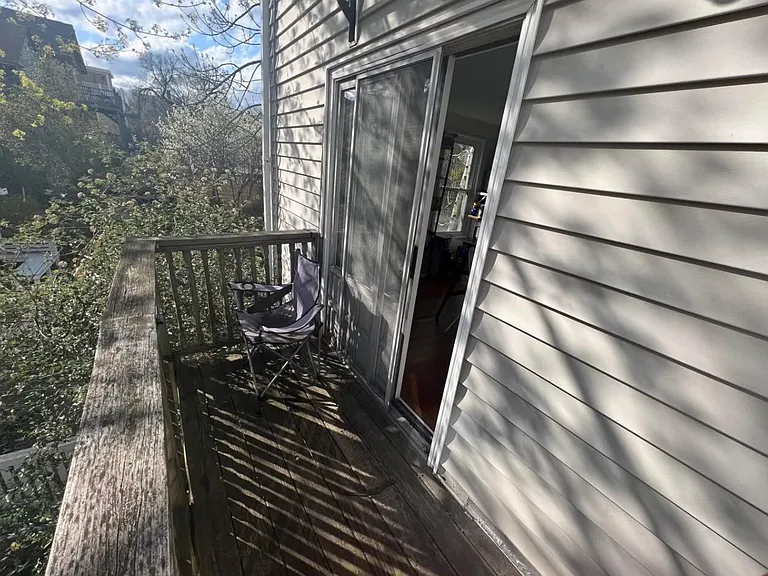 591 Franklin St #2 — Photo 12