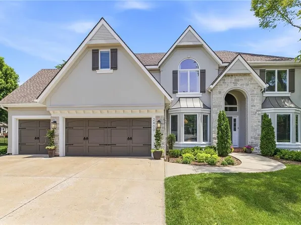 2400 SW Wintercreek Ct, Lees Summit, MO 64081