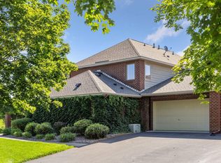 1900 Hunter Hill Rd, Hudson, WI 54016