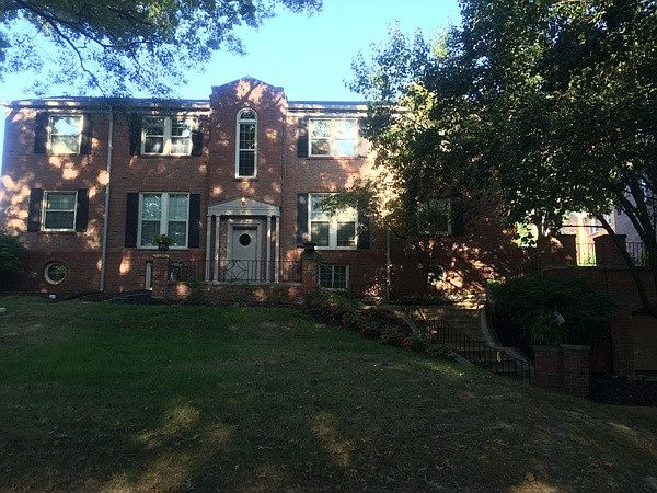 1st image of 831 Westwood Dr APT 1S