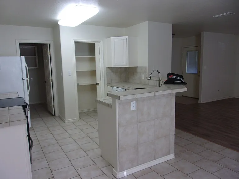 144 Palm St — Photo 7