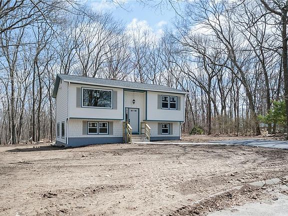 2nd image of 7 Shari Dr