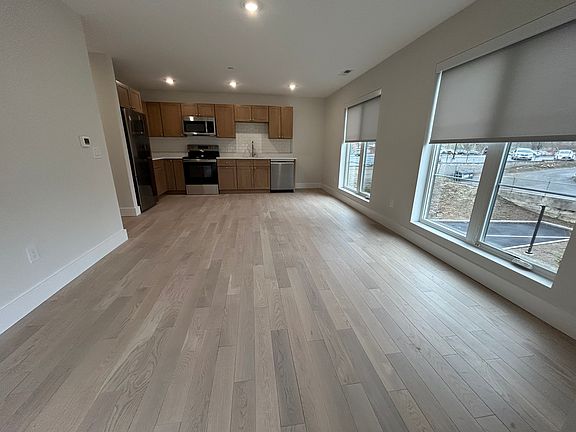 5th image of 34 Bailey Ave #201