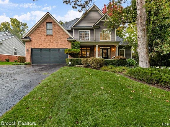 2nd image of 6979 Woodlyn Ct