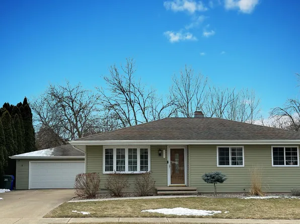 109 Woodland Ct, Kaukauna, WI 54130