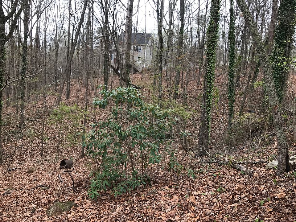 2nd image of Lakeside Ct