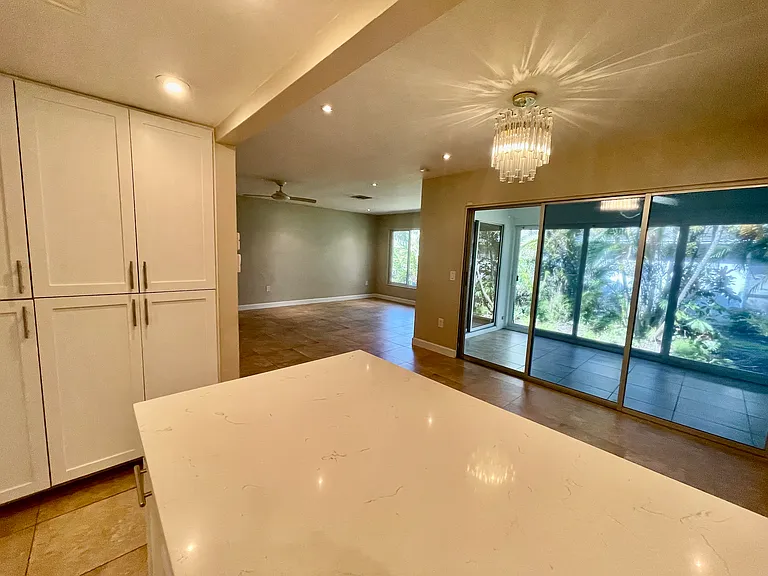 245 Lanchester Ct — Photo 7