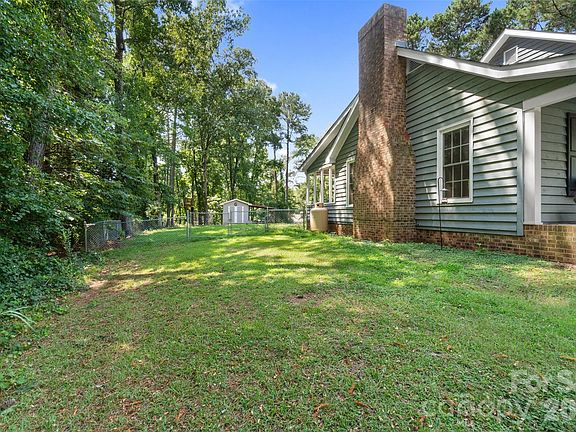 3rd image of 302 Nottingham Way