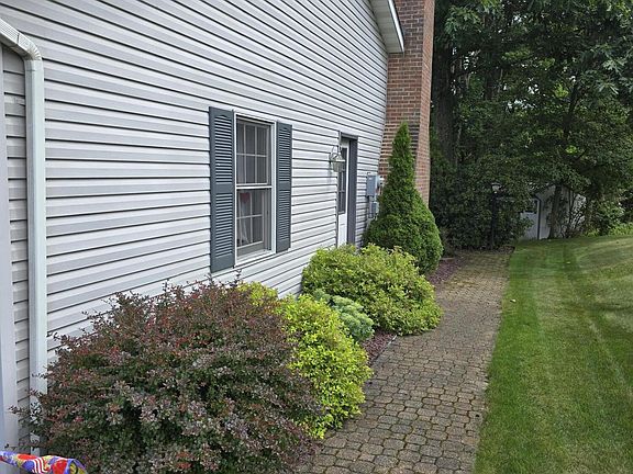 2nd image of 231 Virginia Ln