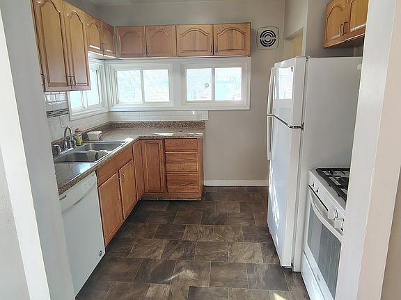 4th image of 805 S Ironwood Dr