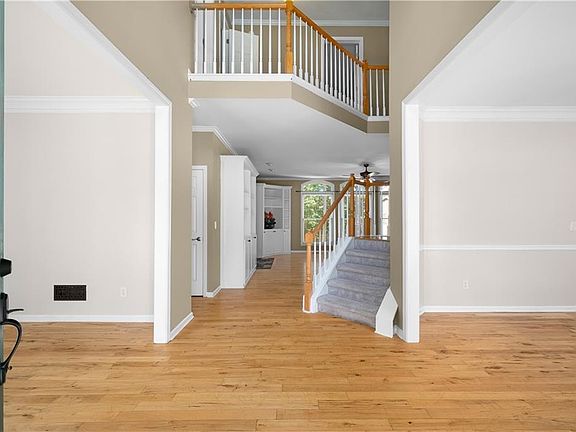 4th image of 1832 Shores Ridge Ct