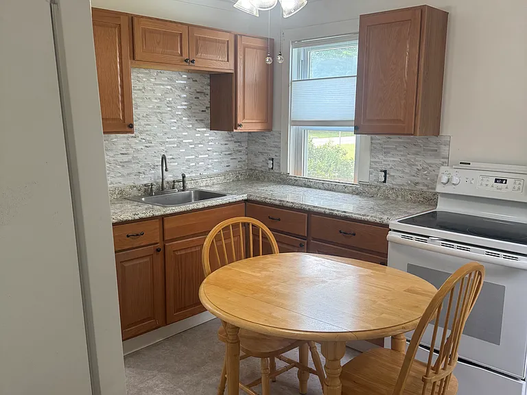 1495 Broadway Rd — Photo 9