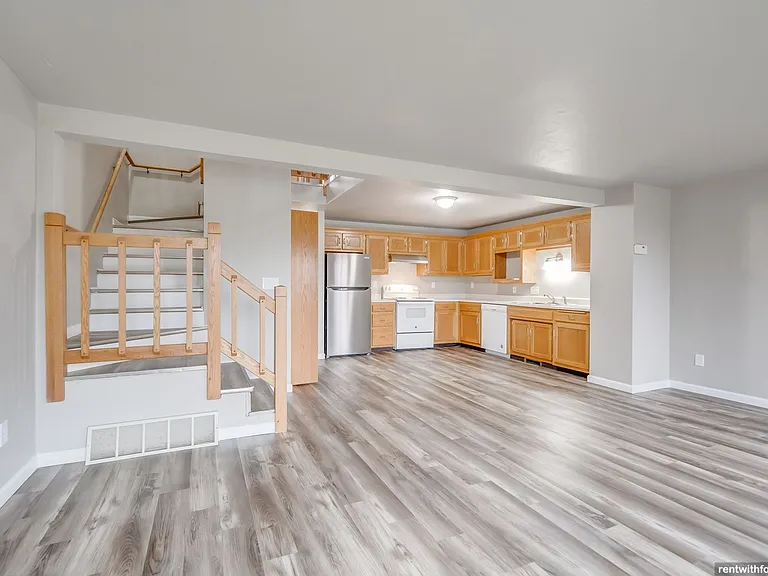 Allouez Townhomes — Photo 21