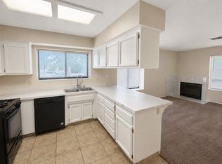 6vl8702, Bakersfield, CA 93312