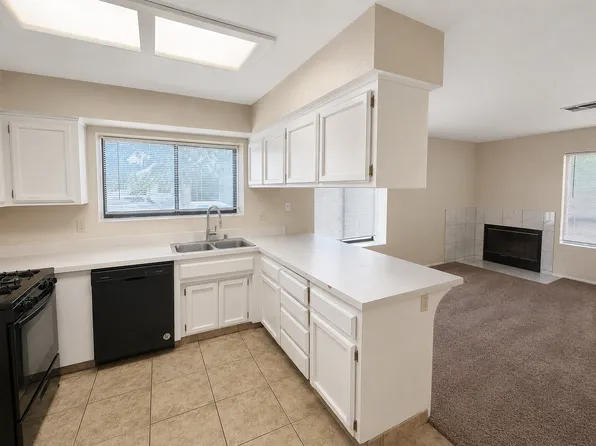 6vl8702, 8702 Lyn River Ct #4, Bakersfield, CA 93312
