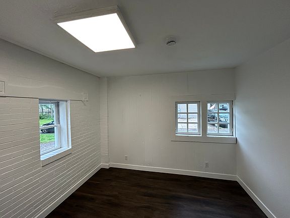 4th image of 14 Taylor Rd