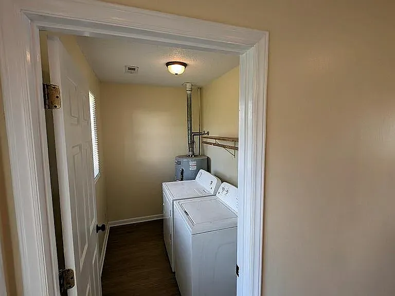 425 Elmira St #B — Photo 9