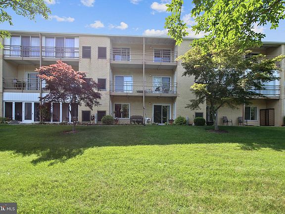 3rd image of 15121 Glade Dr #13-3D