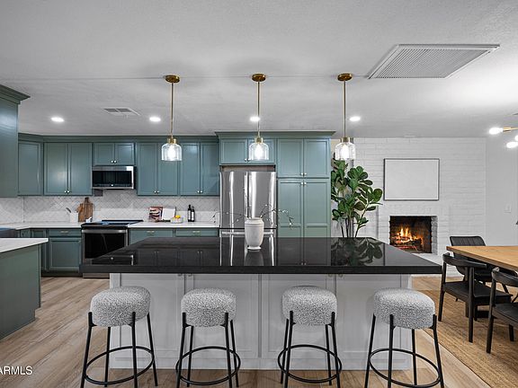 3rd image of 3351 E FLORIAN Avenue