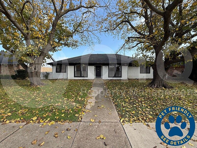 1st image of 1309 Buckingham Pl