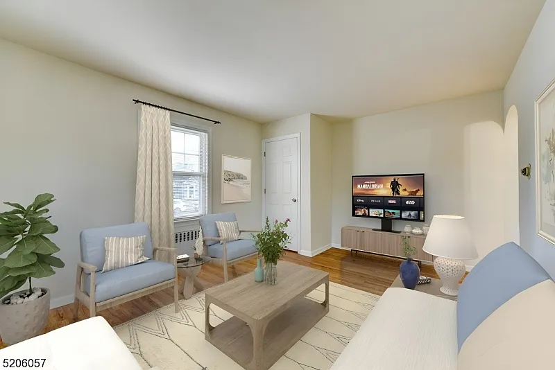 1112 GRESS ST. photo 1