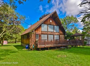 37 Lakeview Dr, Albrightsville, PA 18210