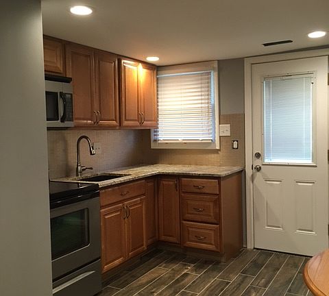 kitchen/granite countertops