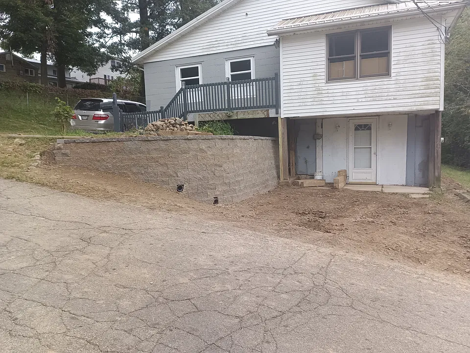 108 Sunset St