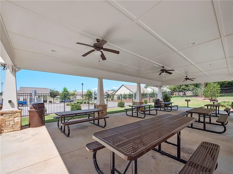 4719 Sweetwater Dr — Photo 12