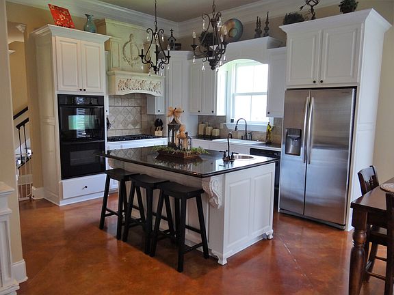 2nd image of 6930 Lagoon Ct