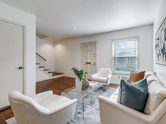 4th image of 6486 Bordeaux Ave