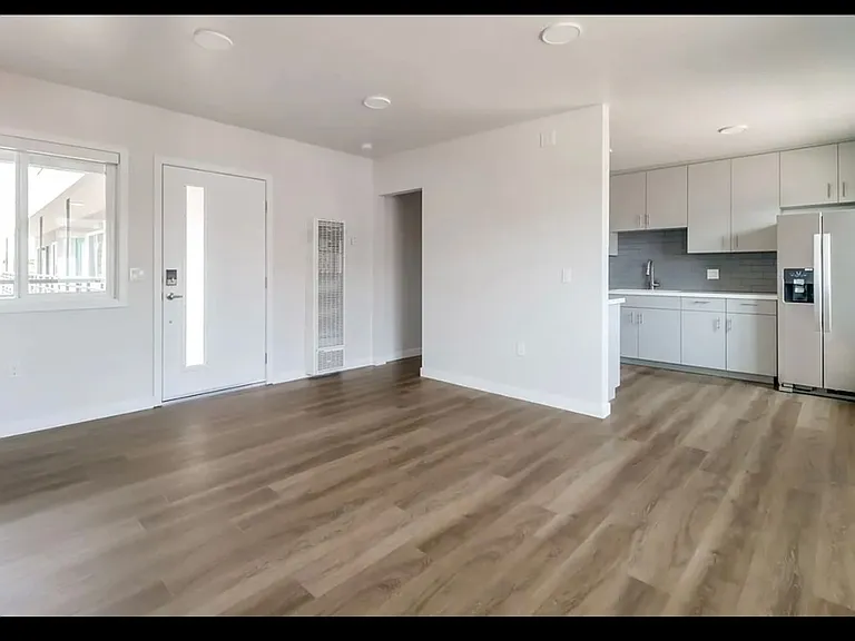 1193 Florence Street — Photo 8