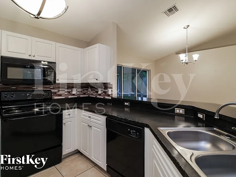 3707 7th St W — Photo 6