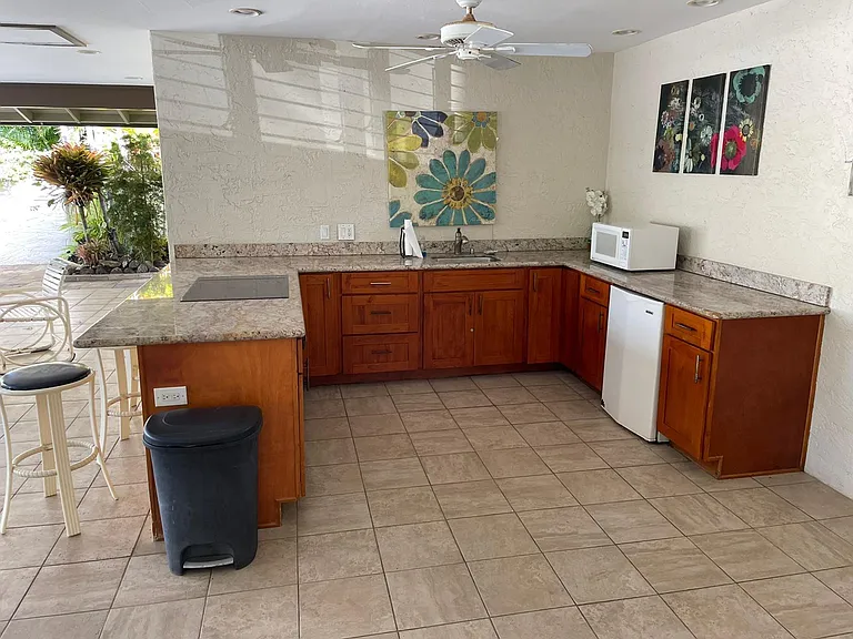 211 Kawaihae St #D9 — Photo 17